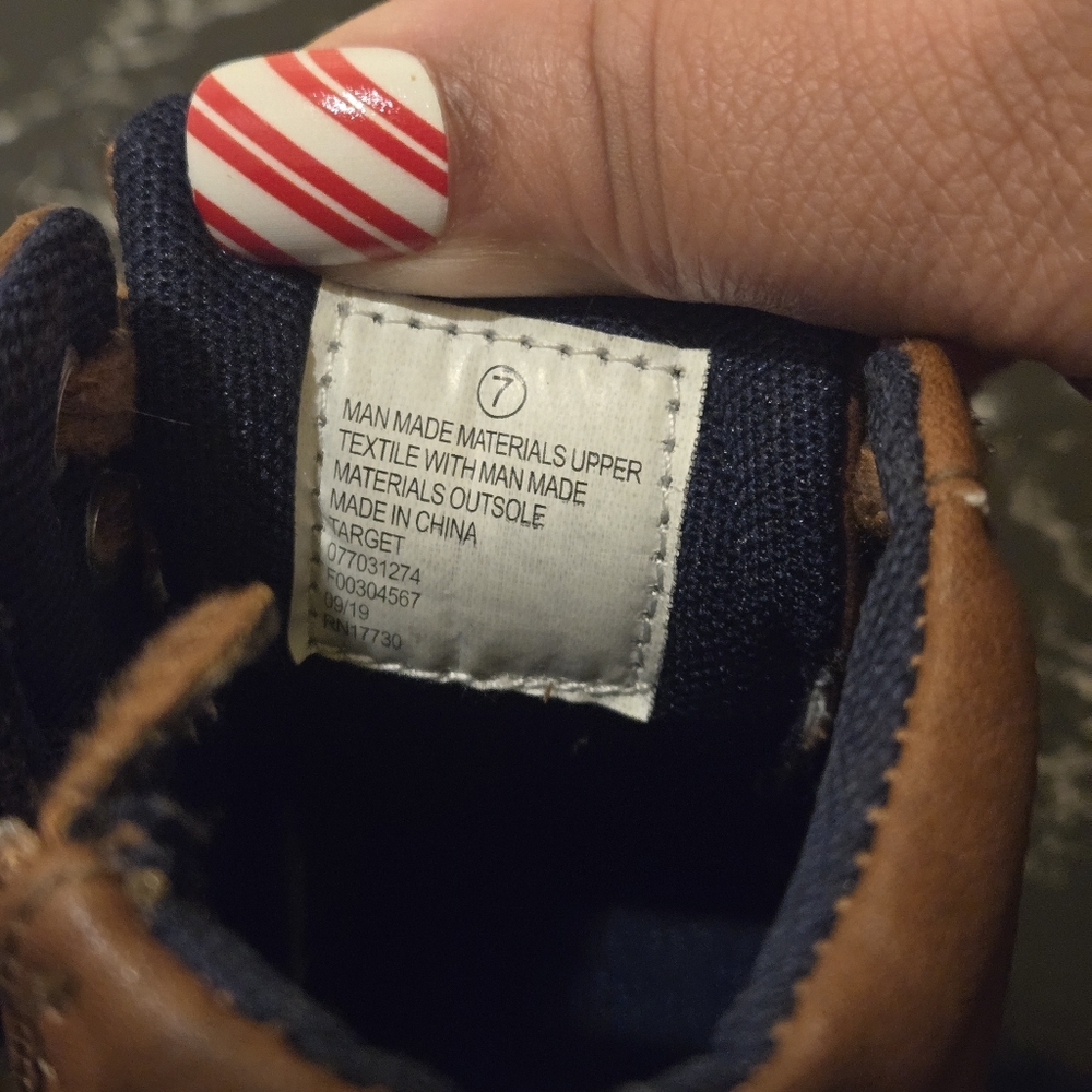 🍒🍒 Cat & Jack Brown Kids High-Top Sneakers - Picture 8 of 9